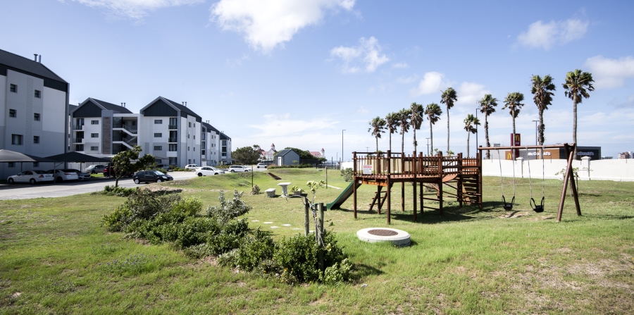 2 Bedroom Property for Sale in Summerstrand Eastern Cape